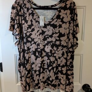 New With Tags!Maurices Black and Tan, Floral, Flutter Sleeve Sleeve Top, Size 2X